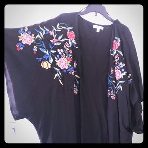 👘 Nine Britton Kimono style wrap